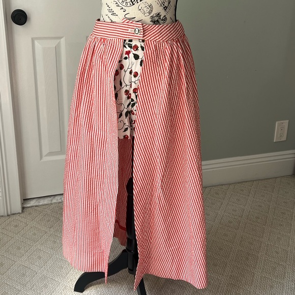 NWOT Anthropologie Maeve Icon Set | Tomato Shorts | Striped Skirt| Size 4 - Picture 9 of 14
